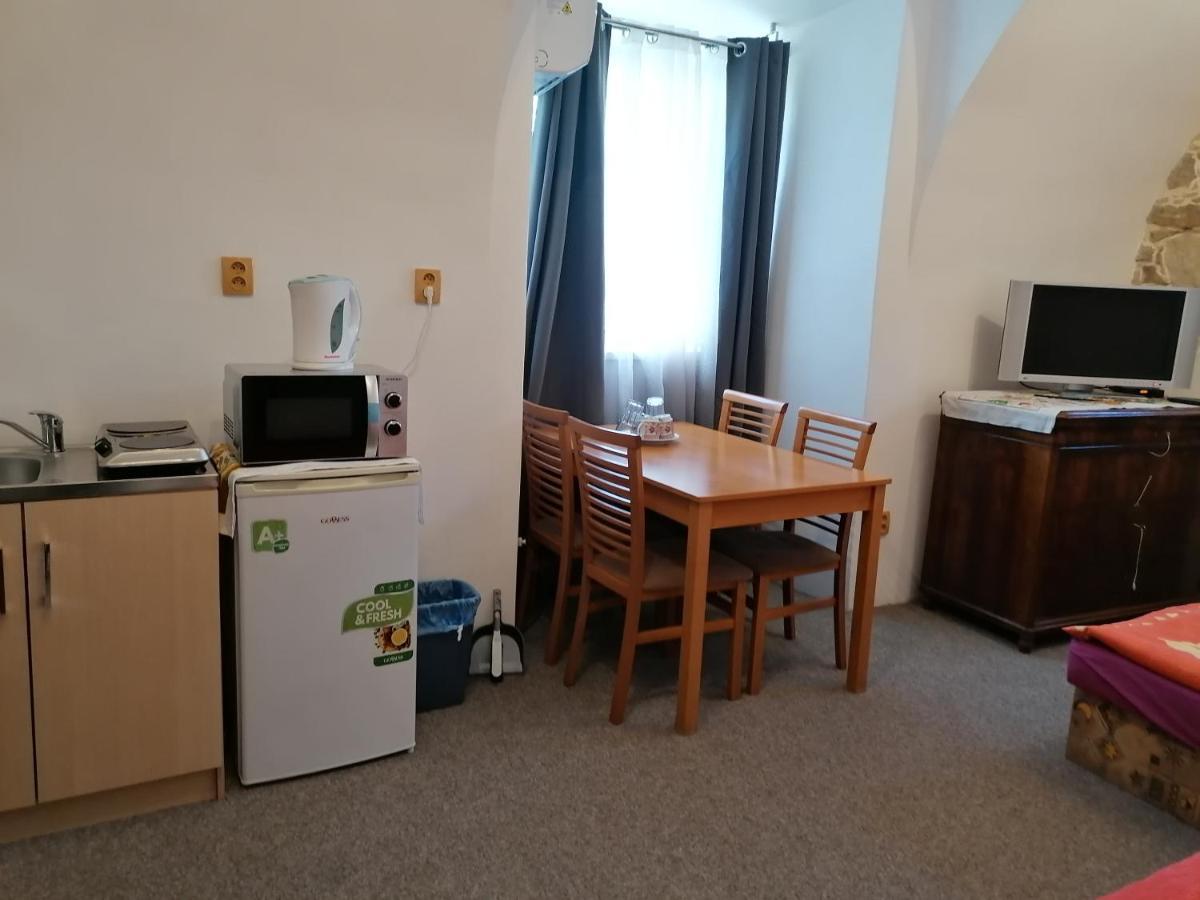 Fara Choustnikovo Hradiste Hotell Exteriör bild