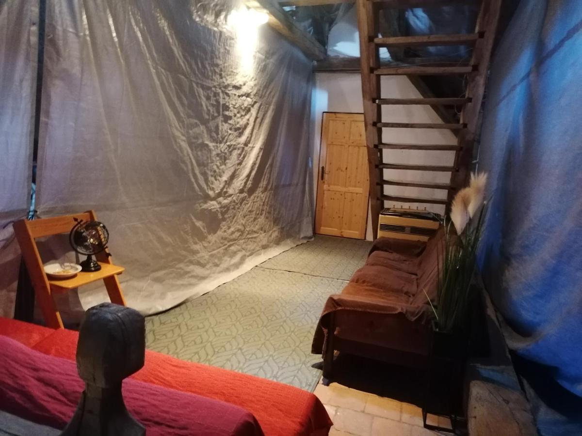 Fara Choustnikovo Hradiste Hotell Exteriör bild