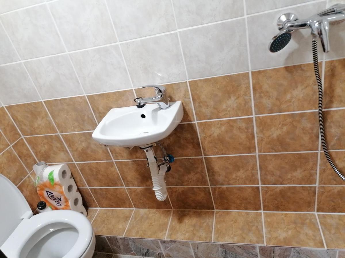 Fara Choustnikovo Hradiste Hotell Exteriör bild